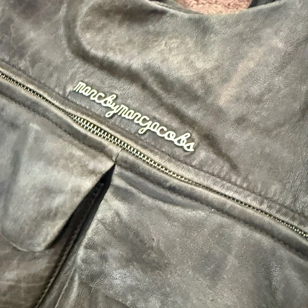 VTG Marc by Marc Jacobs Black Distressed Leather Shoulder Hobo